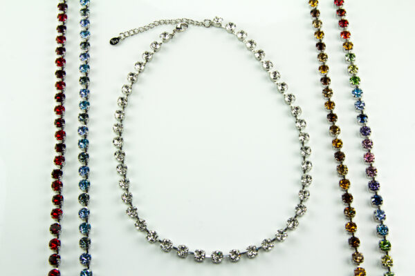 Kesselkette mit Swarovski Kristallen - fein, rhodiniert