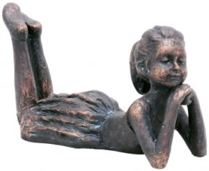Mädchen Skulptur liegend - Hilda Ballett 217323.jpg