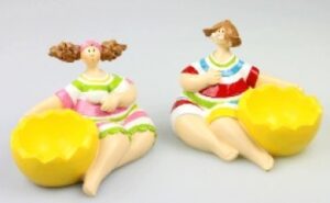 Strandserie Eierbecher-Set - Eierbecher Molly Figuren Mann und Frau im Badeanzug