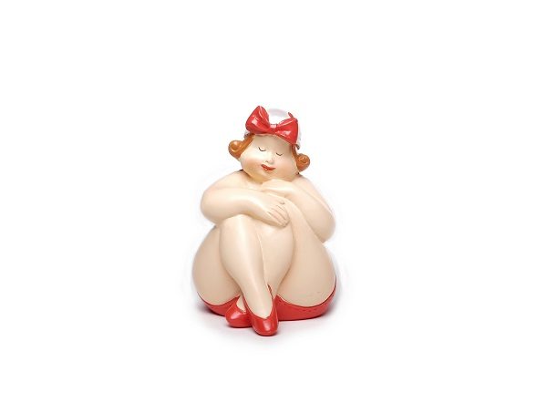 Badedame sitzend rot mit Hut - Rubensmodell - mollige lustige Frau