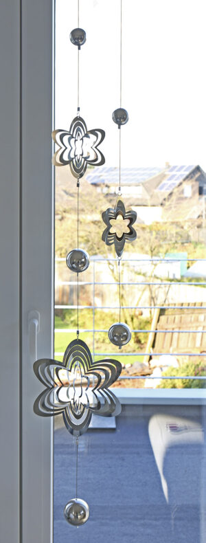 Mobile Girlande Blume, Edelstahl 3D Element gelasert - Fensterdeko Flower - Hängedeko 95-150 cm