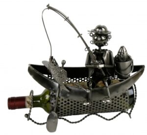 Flaschenhalter Angler im Boot - Weinflaschenhalter Skulptur Bootsfaher mit Angel aus Metall