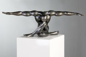 Cliffhanger Figur - Athleten Skulptur - Kunstobjekt Klippenspringer,Poly, Antikfinish silberfarben