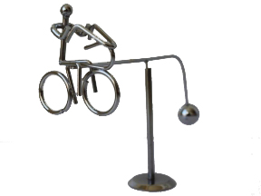Balance Spiel Biker – Fahrradfahrer – Stresskiller Schreibtisch Deko aus Metall