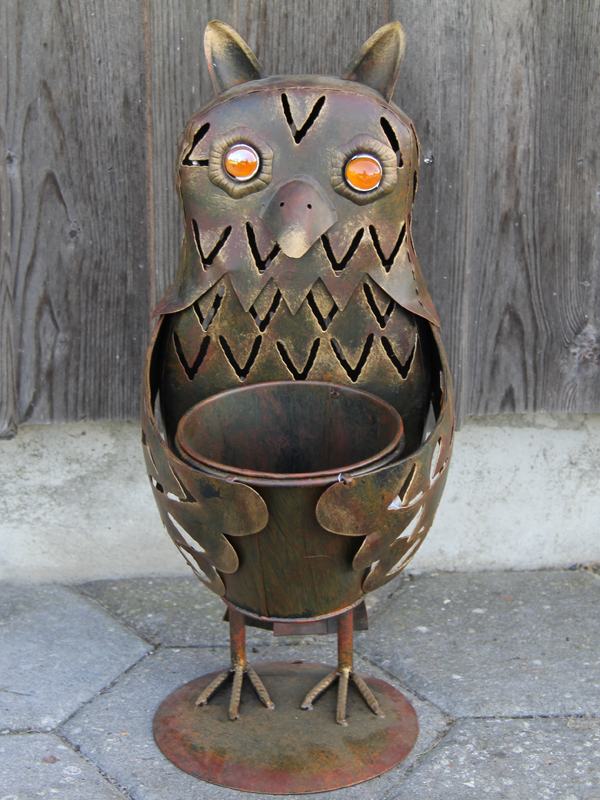 Blumentopfhalter Eule “Erna” mit Metallübertopf.