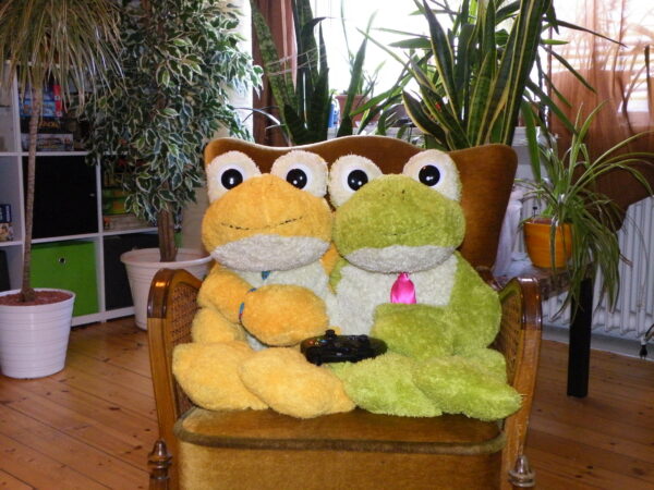 Freaky Frosch Plüschtier,orange - Medium-Riesenfrosch - Kuschelfrosch aus schadstofffreiem Material – Bild 3