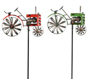 Eisen Gartenstecker Traktor Windspiel Metall Trecker am Stab, bewegliches Hinterrad als Windrad grün oder rot