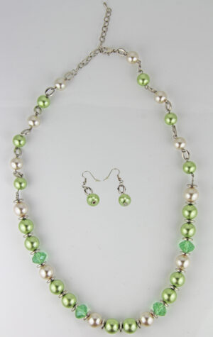Große Kunststoff Perlen Kette Set grün, perle
