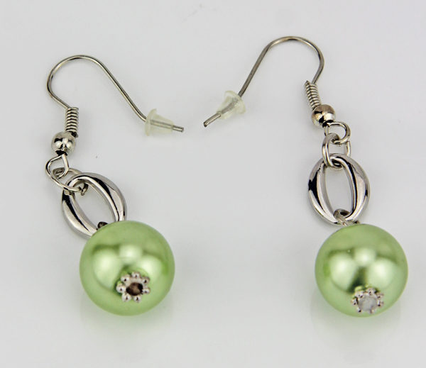 Große Kunststoff Perlen Ohrhänger - grün, perle