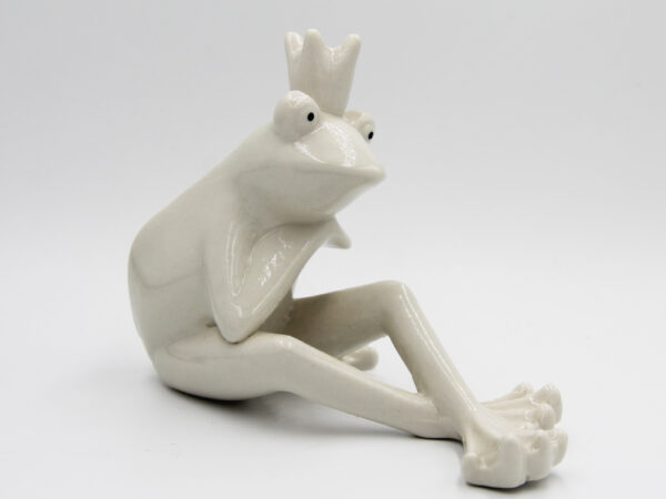 Keramik Froschkönig weiß - sitzender Froschkönig - seite