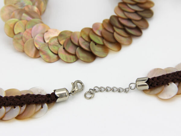 Kurze Muschelkette - schimmernde Festivalkette – Bild 3