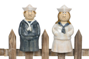 Matrose Zaunfigur Matrosin Zaunhocker, Zaungucker maritim - Gartenkeramik Matrosenpaar