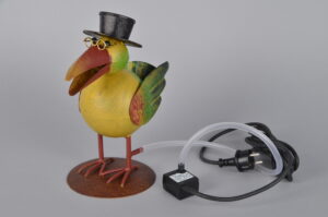 Vogel Wasserspeier Rabe mit Hut - Krähe Lothar 30 cm - Eisenblech