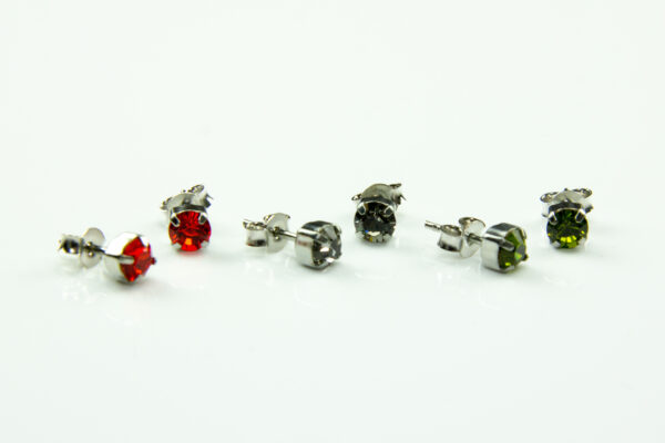 Krallenohrstecker mit 5 mm Swarovski Kristall Swarovski Kristall Ohrstecker - CRYSTSLLIZED TM