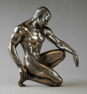Skulptur nackter Mann kniend - Body Talk - männlicher Akt