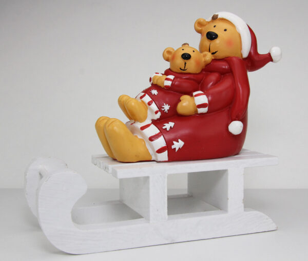 ila Winter Figur zwei Bären - Papa Bär mit Weihnachtsmütze und Kind auf dem Schoß
