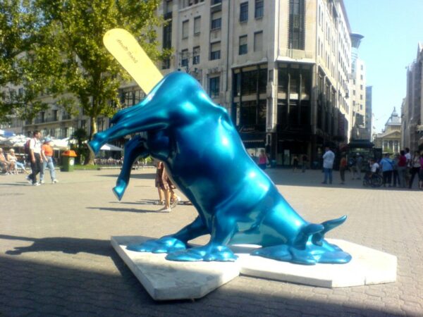Melting Cow - CowParade small - Sammlerkuh Monumento Budapest - Rarität – Bild 3