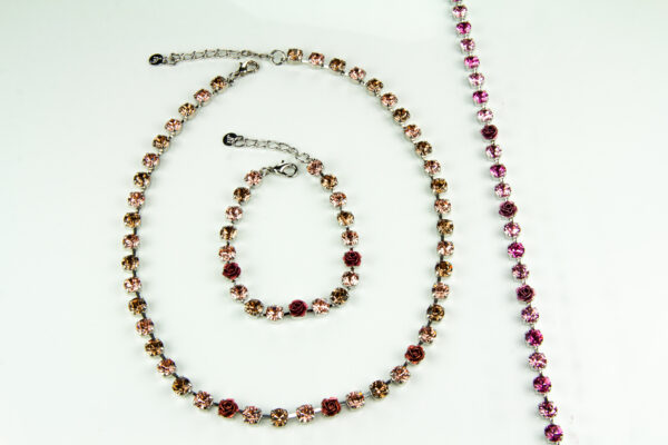 Set Halskette und Armband mit Swarovski Kristallen – Rosen, rhodiniert
