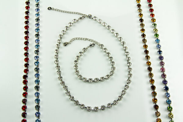 Set: Kesselkette und Armband mit Swarovski Kristallen          - fein, rhodiniert, verschiedene Farbvariationen – Bild 2